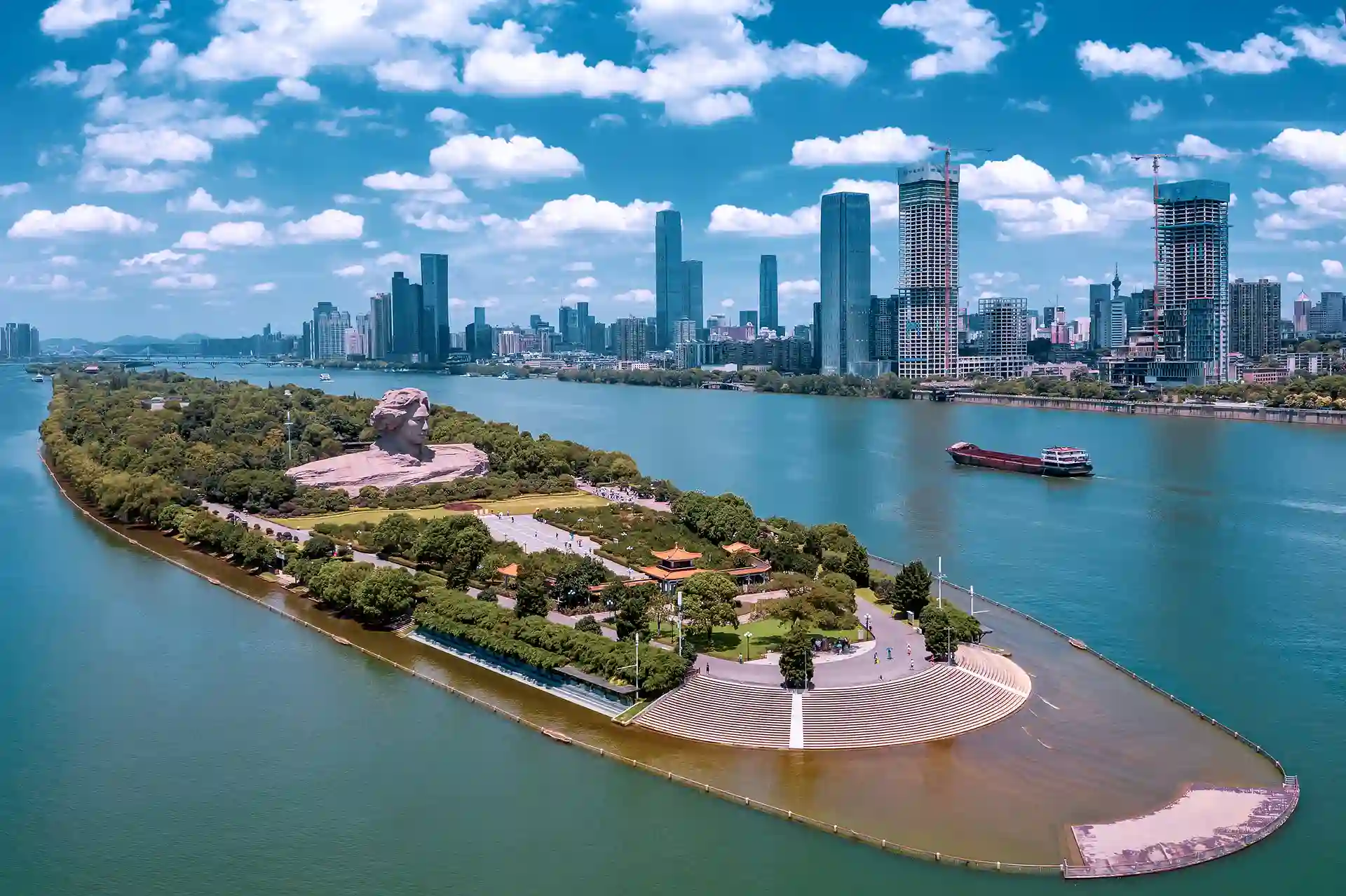 Tur Hunan 5 Hari: Changsha, Zhangjiajie, Gunung Tianmen & Fenghuang (2)